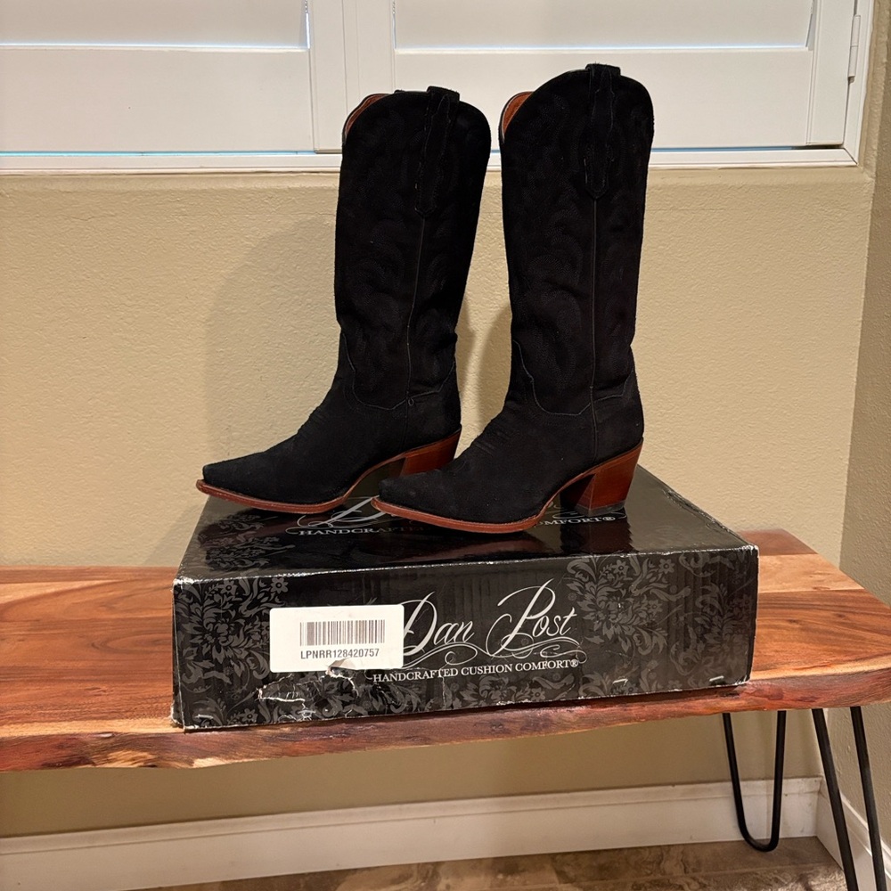 Dan Post Women's Black Suede Heeled Boots - Picture 6 of 10